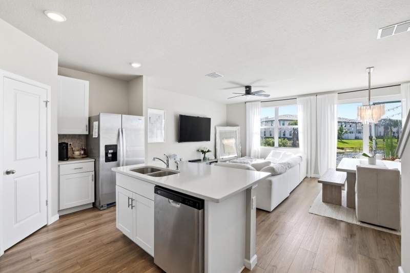 3 bedroom Townhouse at 5650 Enclave Drive, Enclave At Mangonia Park, Mangonia Park — photo 4