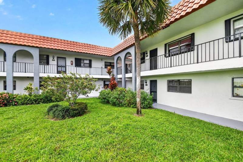 2 bedroom Condominium at 2101 W Woolbright Road #J107, Venetian Terrace Condo, Boynton Beach — photo 2