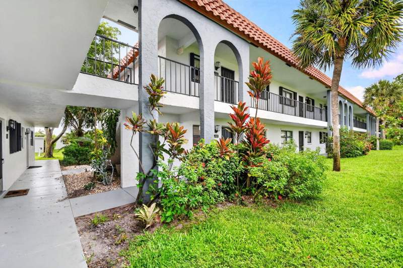 2 bedroom Condominium at 2101 W Woolbright Road #J107, Venetian Terrace Condo, Boynton Beach — photo 3