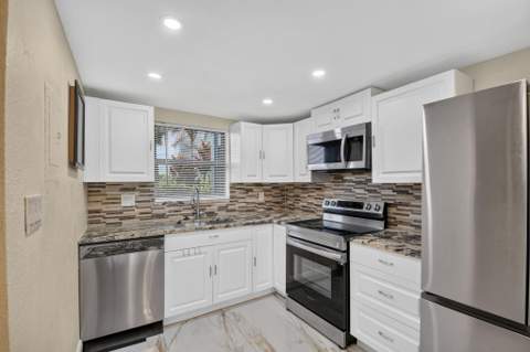 2101 W Woolbright Road #J107, Boynton Beach FL - photo 7 of 47
