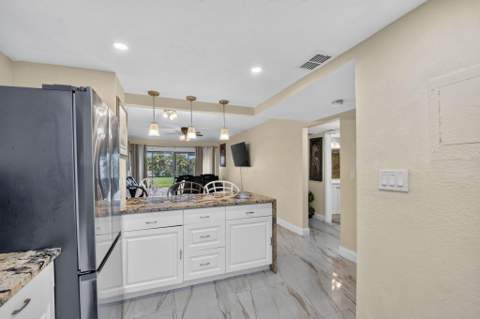 2101 W Woolbright Road #J107, Boynton Beach FL - photo 8 of 47