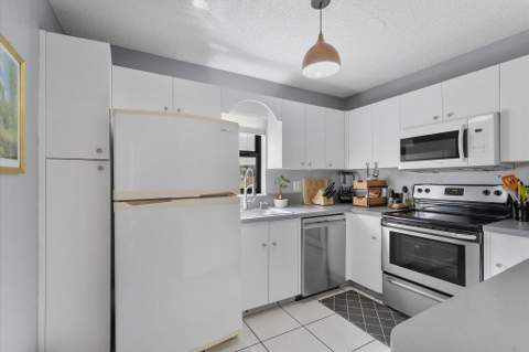 2562 NW 99th Avenue, Coral Springs FL - photo 10 of 35