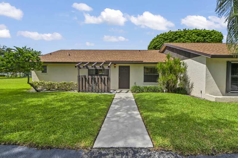 3 bedroom Villa at 57 Via De Casas Norte, Tradewinds At Dos Lagos , Boynton Beach — photo 1