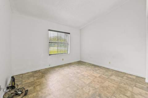 57 Via De Casas Norte, Boynton Beach FL - photo 15 of 29