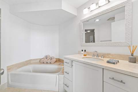 300 SE 5th Avenue #Ph 8120, Boca Raton FL - photo 23 of 54