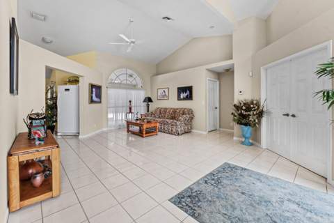 157 Monterey Way, Royal Palm Beach FL - photo 7 of 47