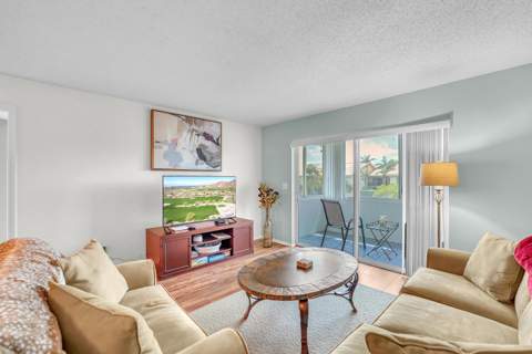 210 Lake Evelyn Drive, West Palm Beach FL - photo 7 of 57