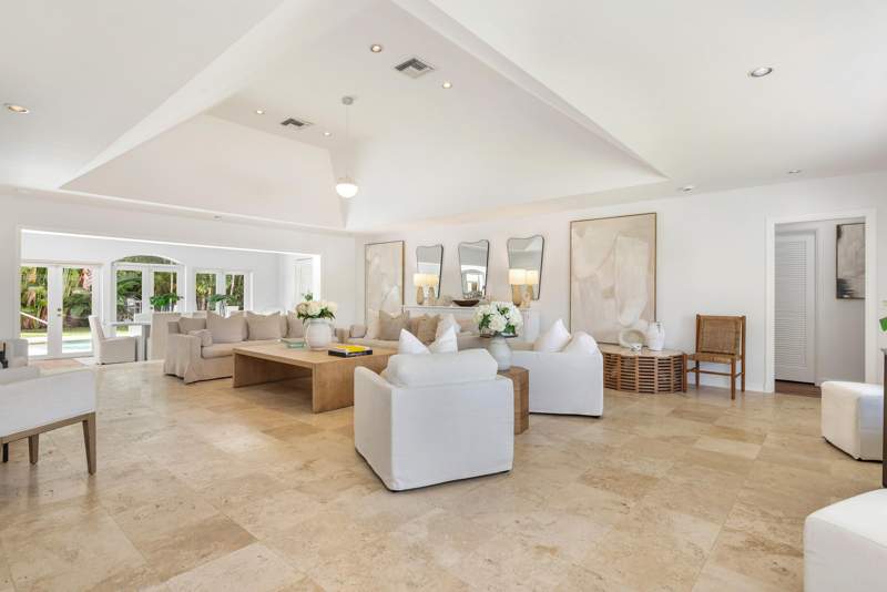 4 bedroom Single Family Residence at 235 Ocean Terrace, Ocean Terrace, Palm Beach — photo 2