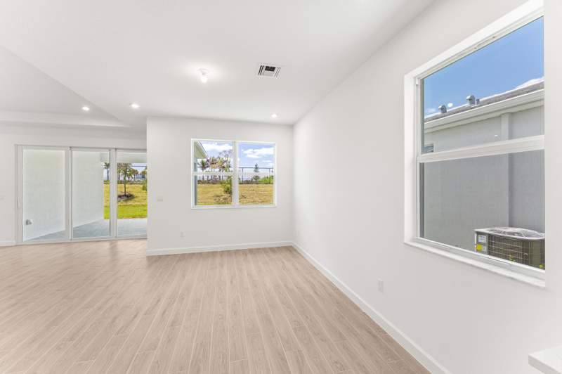 2 bedroom Single Family Residence at 11952 SW Pantone Street, Telaro At Southern Grove Phase 2 And 3, Port St. Lucie — photo 4