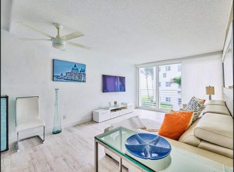 1043 Hillsboro Mile #21C, Hillsboro Beach FL - photo 10 of 30