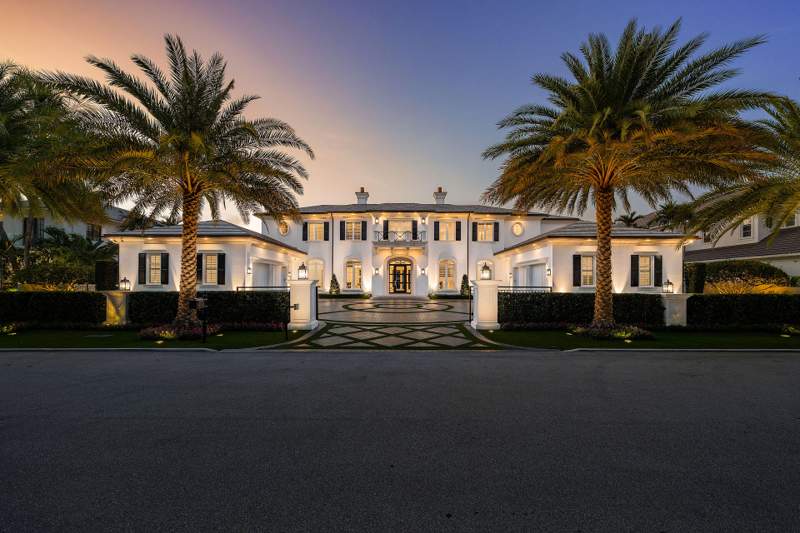 5 bedroom Single Family Residence at 215 W Key Palm Road, Royal Palm Yacht & Country Club, Boca Raton — photo 2