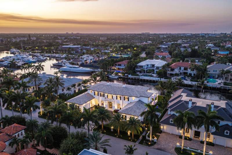 5 bedroom Single Family Residence at 215 W Key Palm Road, Royal Palm Yacht & Country Club, Boca Raton — photo 4