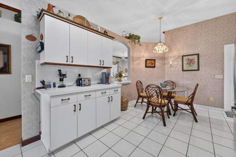 562 NW Lambrusco Drive, Port St. Lucie FL - photo 15 of 86