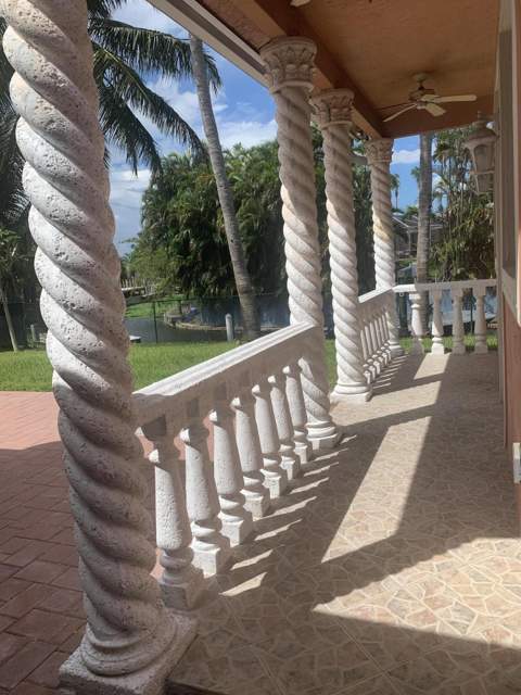 2215 Hypoluxo Road, Lake Worth FL - photo 7 of 59