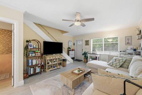 47 NE 20th Court #1H, Wilton Manors FL - photo 8 of 31
