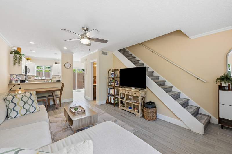 2 bedroom Townhouse at 47 NE 20th Court #1H, Manor Grove Village Three Condo, Wilton Manors — photo 2