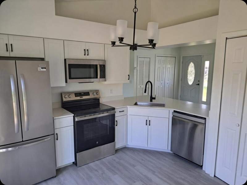 3 bedroom Single Family Residence at 1032 SW Mataro Avenue, Port St Lucie Section 15 — photo 4