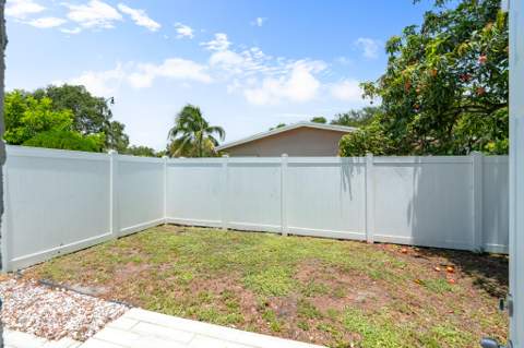 3440 NE 10th Terrace, Pompano Beach FL - photo 13 of 46