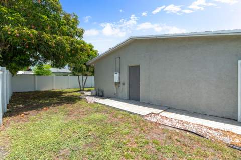3440 NE 10th Terrace, Pompano Beach FL - photo 18 of 46