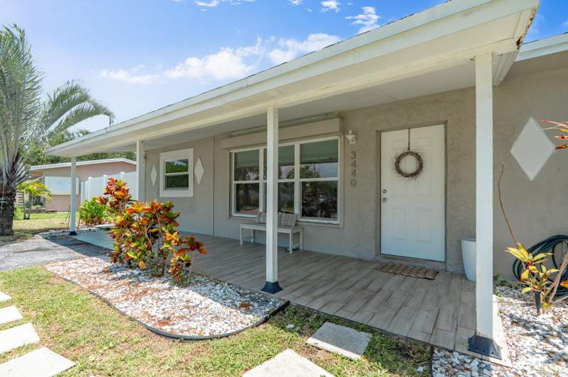3 bedroom Single Family Residence at 3440 NE 10th Terrace, Cresthaven No 9 Replat, Pompano Beach — photo 2