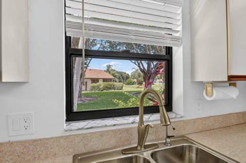 51 Via De Casas Norte, Boynton Beach FL - photo 10 of 50