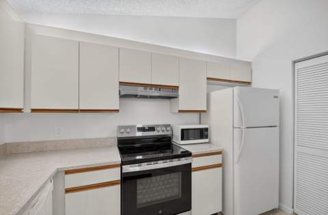 51 Via De Casas Norte, Boynton Beach FL - photo 14 of 50