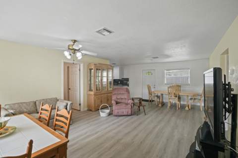 2270 SW 30th Terrace, Fort Lauderdale FL - photo 6 of 32