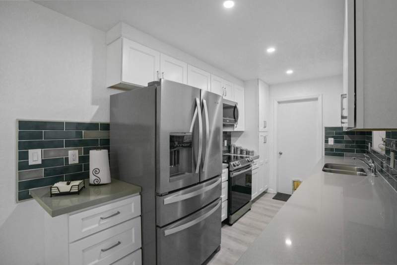 3 bedroom Single Family Residence at 2270 SW 30th Terrace, Stratoliner Estates, Fort Lauderdale — photo 2