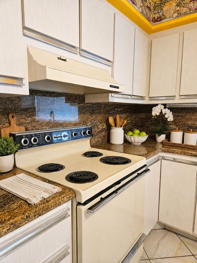 2 bedroom Villa at 4763 Storkwood Terrace #B, Greentree Villas Condo, Boynton Beach — photo 2