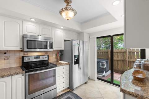 2116 NE 44th Street, Lighthouse Point FL - photo 23 of 25