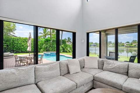 16884 Strasbourg Lane, Delray Beach FL - photo 14 of 44