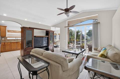 6815 Imperial Beach Circle, Delray Beach FL - photo 7 of 62