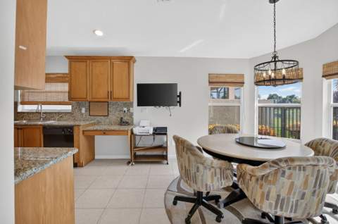 6815 Imperial Beach Circle, Delray Beach FL - photo 10 of 62