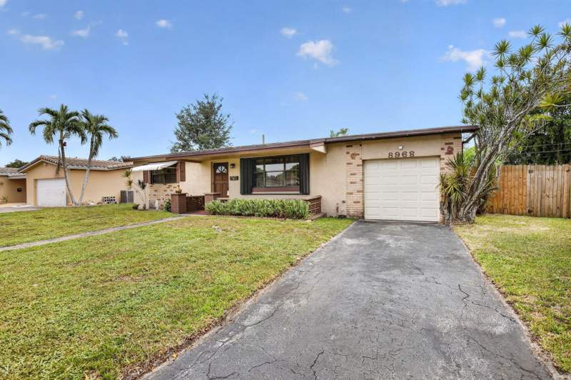2 bedroom Single Family Residence at 8968 SW 52nd Place, Cooper Colony Estates Sec 2-A, Cooper City — photo 2