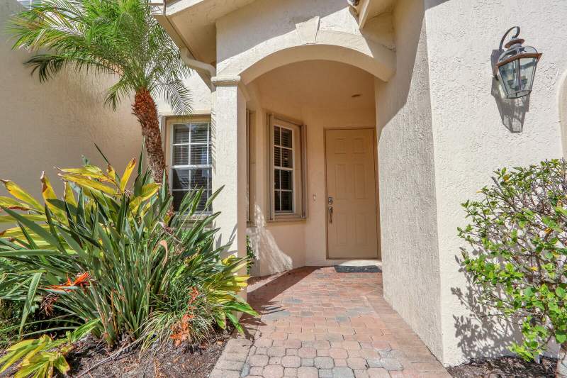 3 bedroom Townhouse at 8123 Carnoustie Place, Pod 20C Pud Ll At The Reserve - Castle Pines, Port St. Lucie — photo 2