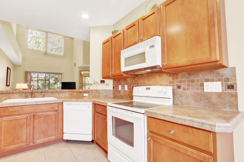 3 bedroom Townhouse at 8123 Carnoustie Place, Pod 20C Pud Ll At The Reserve - Castle Pines, Port St. Lucie — photo 4