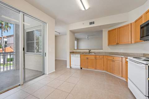 11018 Legacy Drive #201, Palm Beach Gardens FL - photo 7 of 22