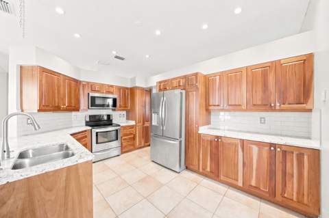 16208 Opal Creek Drive, Weston FL - photo 8 of 37