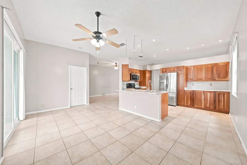3 bedroom Single Family Residence at 16208 Opal Creek Drive, Emerald Courts - Opal Creek, Weston — photo 3
