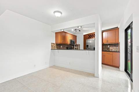 3801 Victoria Drive, West Palm Beach FL - photo 16 of 33
