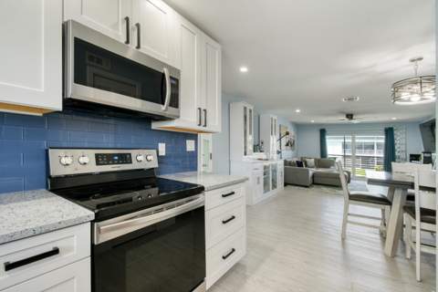117 Lehane Terrace #211, North Palm Beach FL - photo 8 of 34