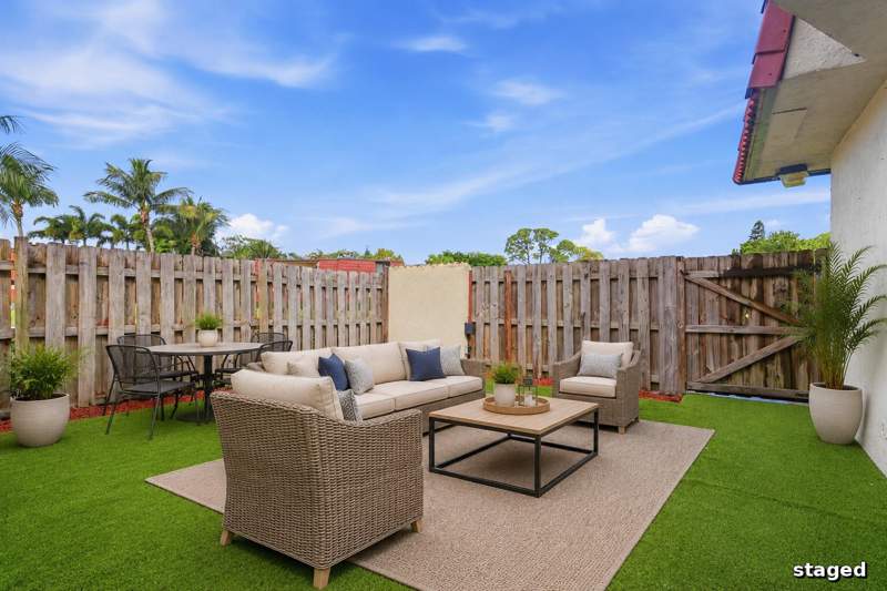 2 bedroom Townhouse at 3801 Victoria Drive, Somerset, West Palm Beach — photo 5