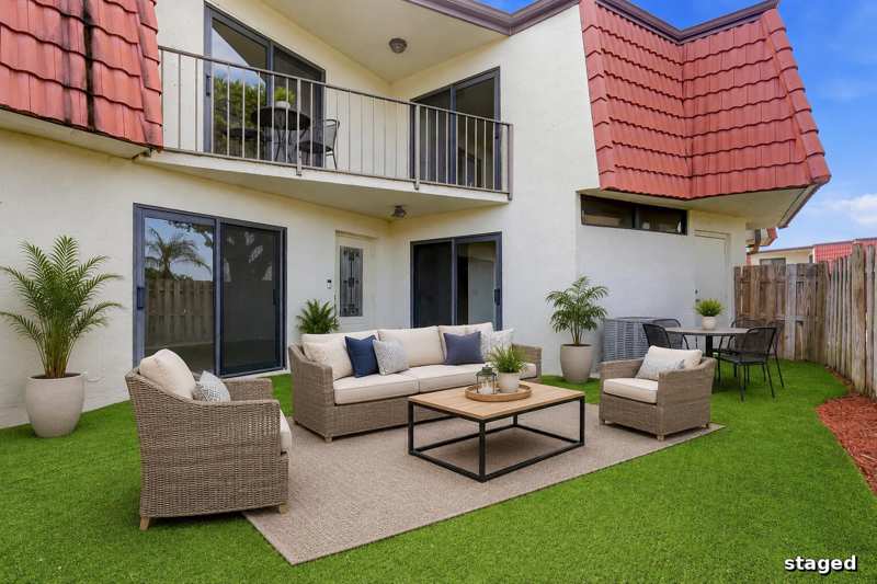 2 bedroom Townhouse at 3801 Victoria Drive, Somerset, West Palm Beach — photo 1