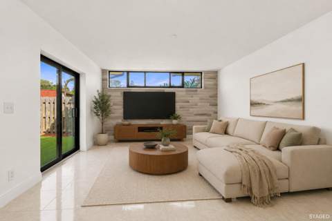 3801 Victoria Drive, West Palm Beach FL - photo 9 of 33