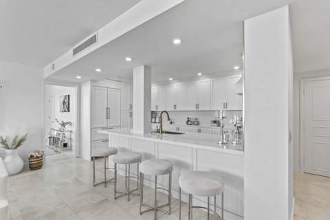 2295 S Ocean Boulevard #425, Palm Beach FL - photo 8 of 40
