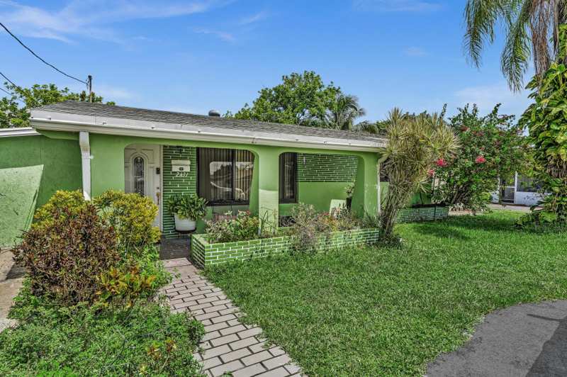 3 bedroom Single Family Residence at 2131 Acapulco Drive, Miramar Sec 5, Miramar — photo 1