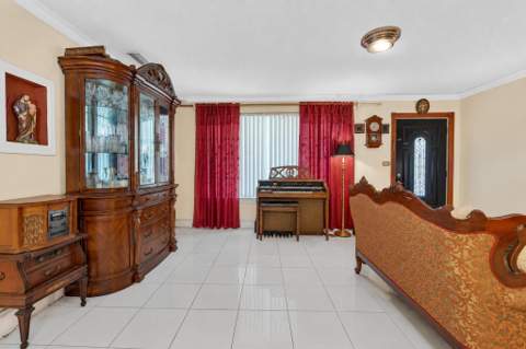 2131 Acapulco Drive, Miramar FL - photo 9 of 33
