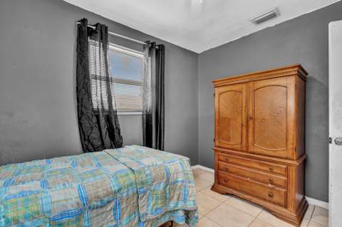 2131 Acapulco Drive, Miramar FL - photo 14 of 33