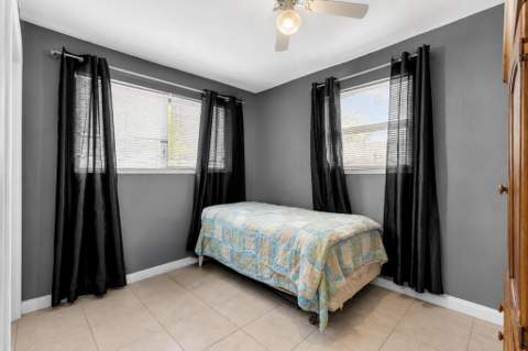 2131 Acapulco Drive, Miramar FL - photo 15 of 33
