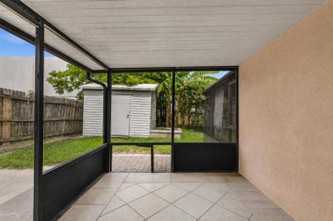 2131 Acapulco Drive, Miramar FL - photo 24 of 33